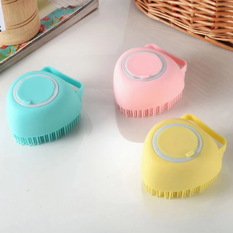 Silicone Pet Bath Brush with Built-In Soap Dispenser – Gentle Grooming for Dogs & Cats