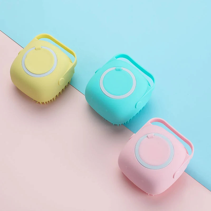 Silicone Pet Bath Brush with Built-In Soap Dispenser – Gentle Grooming for Dogs & Cats