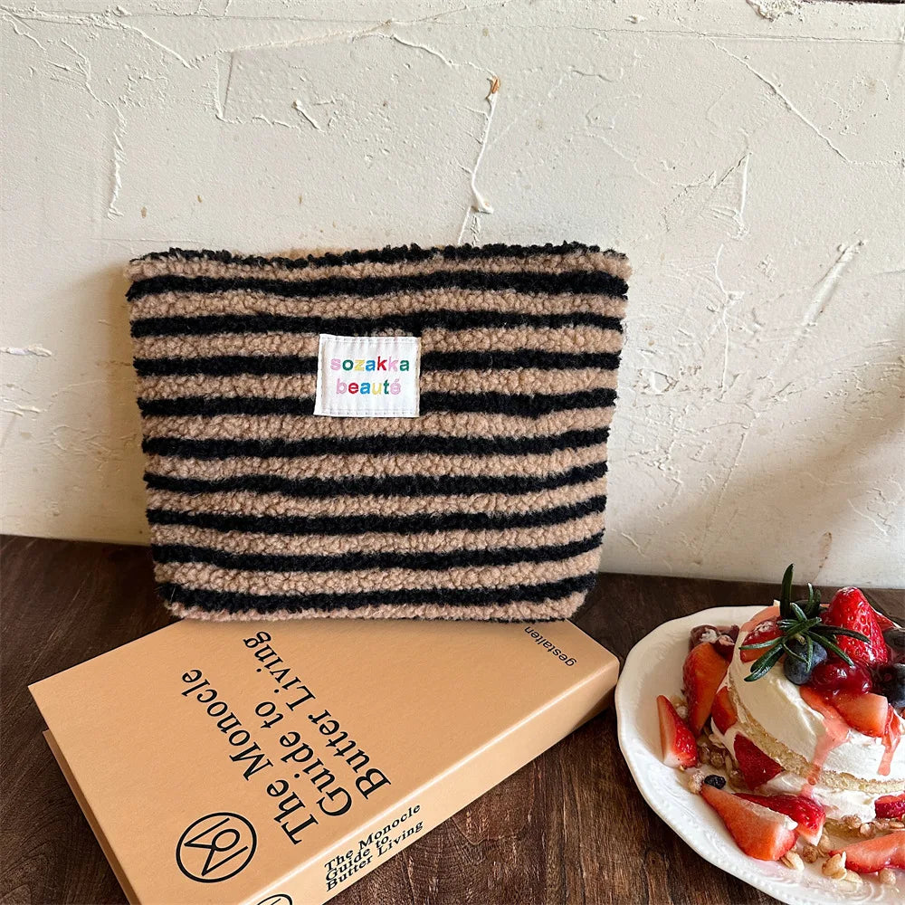 Striped Dot Plush Clutch Cosmetic Bag – Large Capacity Travel Makeup & Toiletries Pouch